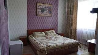 Отель Zhety Kazyna Zharkent Люкс с кроватью размера «king-size»-2
